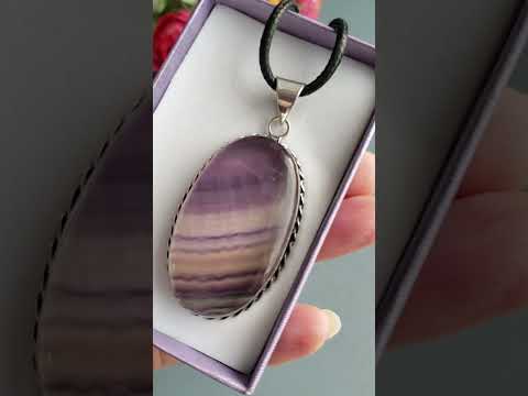 Кулон флюорит большой овальный полосатый талисман натуральный камень, видео 1
