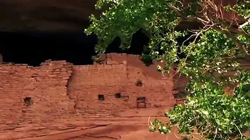 Ancient Grace Spiritual Meditation Native American flute music, Canyon de Chelly