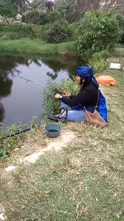 Benyamin mancing...