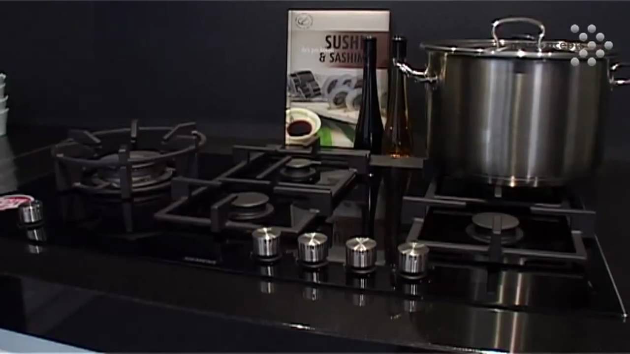 Luxe keuken met zwart aanrecht en klassiek model quooker youtube