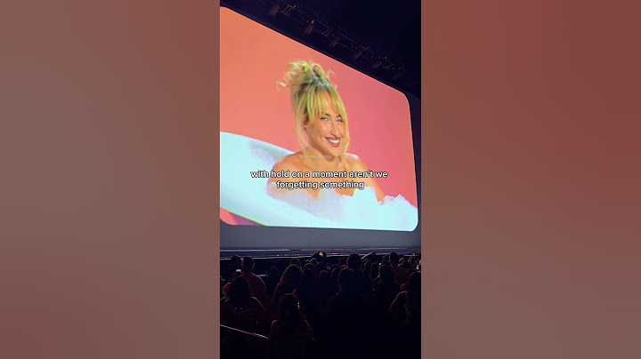 The opening of Sabrina Carpenter's Short n' Sweet tour 💋
