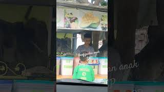 dagang tak pandang usia yang penting niat buat keluarga #jualanlaris