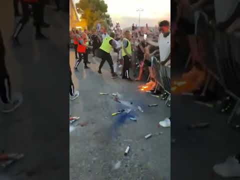 Marseille Fans Welcome Alexis Sanchez