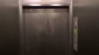 Schlieren elevator with yellow doors