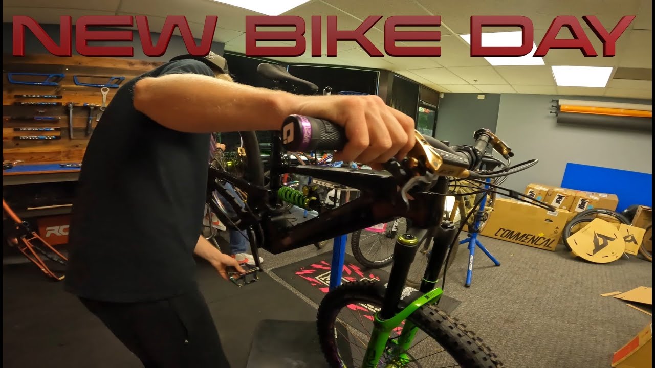 New Bike Day! I'm Going to the Dark Side / Custom YT Decoy (DVO, Spoke