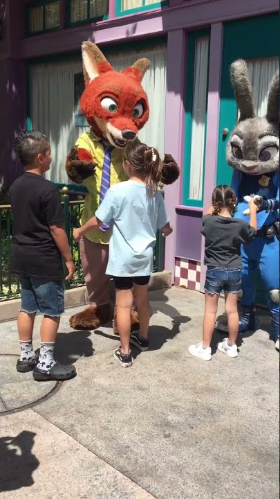 Bring It In for a Hug with Nick Wilde & Judy Hopps from Zootopia at DCA!