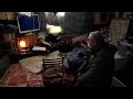 "Мы еще живые": в Волгограде забыли пенсионеров в расселенном аварийном доме