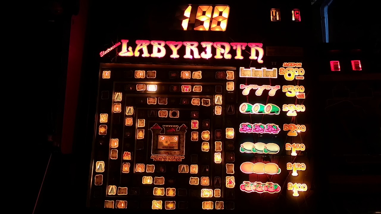 Electrocoin Labyrinth in attract mode (1990s retro fruit machine)