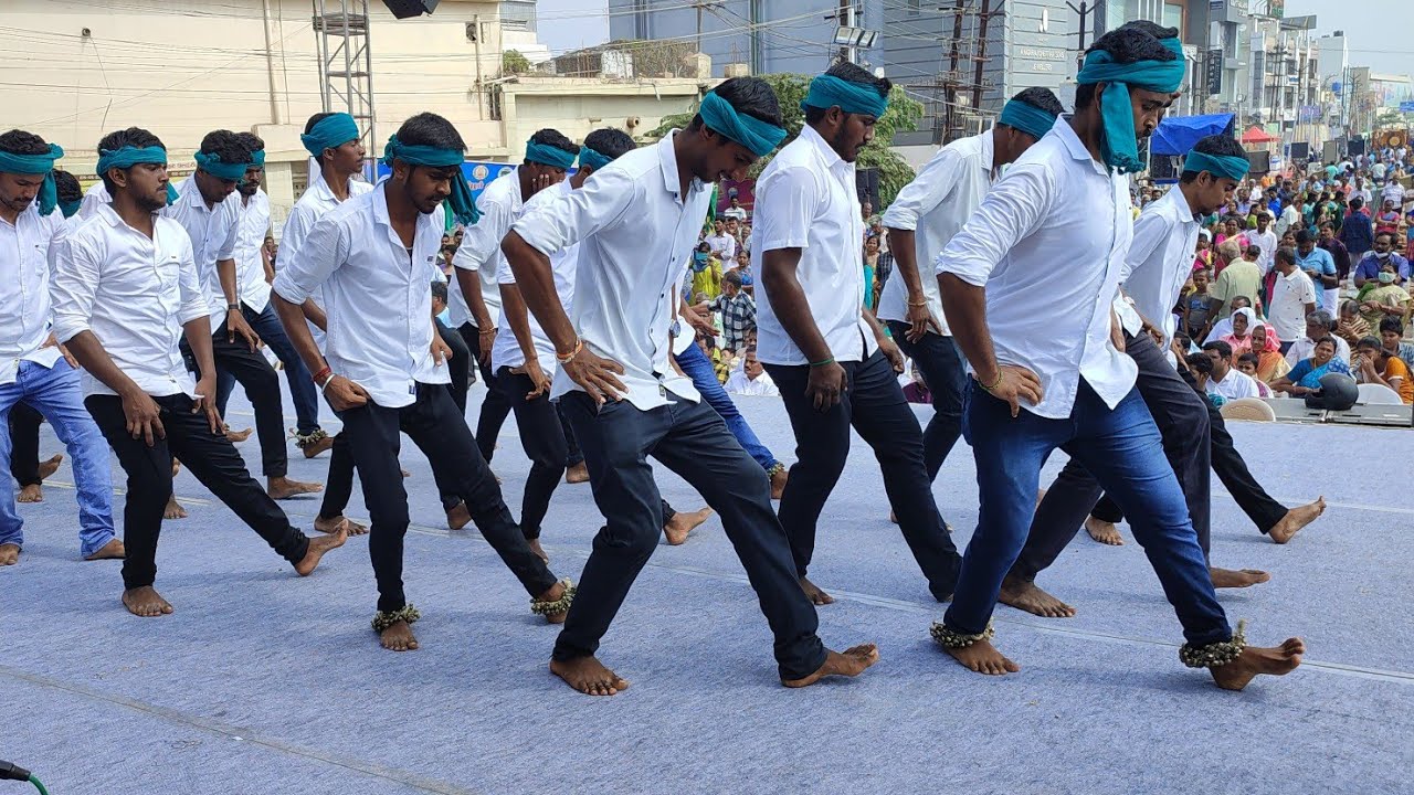 தூள் கிளப்பும் கம்பத்து ஆட்டம்#dheerankalaikulu#kambamattam#tamilcultural#dance#mickeystudio#kongu#