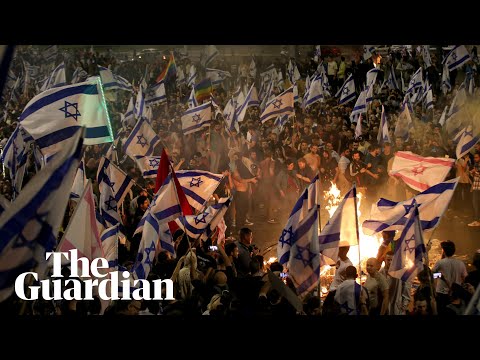 Protests in Israel after Netanyahu sacks defence minister