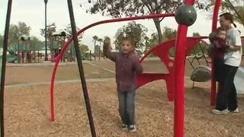 Twirly Bar - Weevos® - Landscape Structures