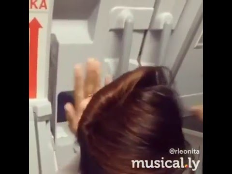 Pramugari Lion Air Mendesah ~ Penumpangpun Resah | Doovi