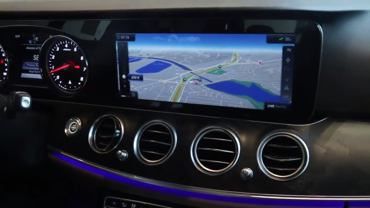 Navigation features in your new Mercedes-Benz - YouTube