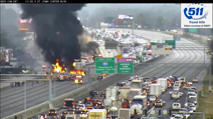 2 dead in fiery interstate crash near Atlanta