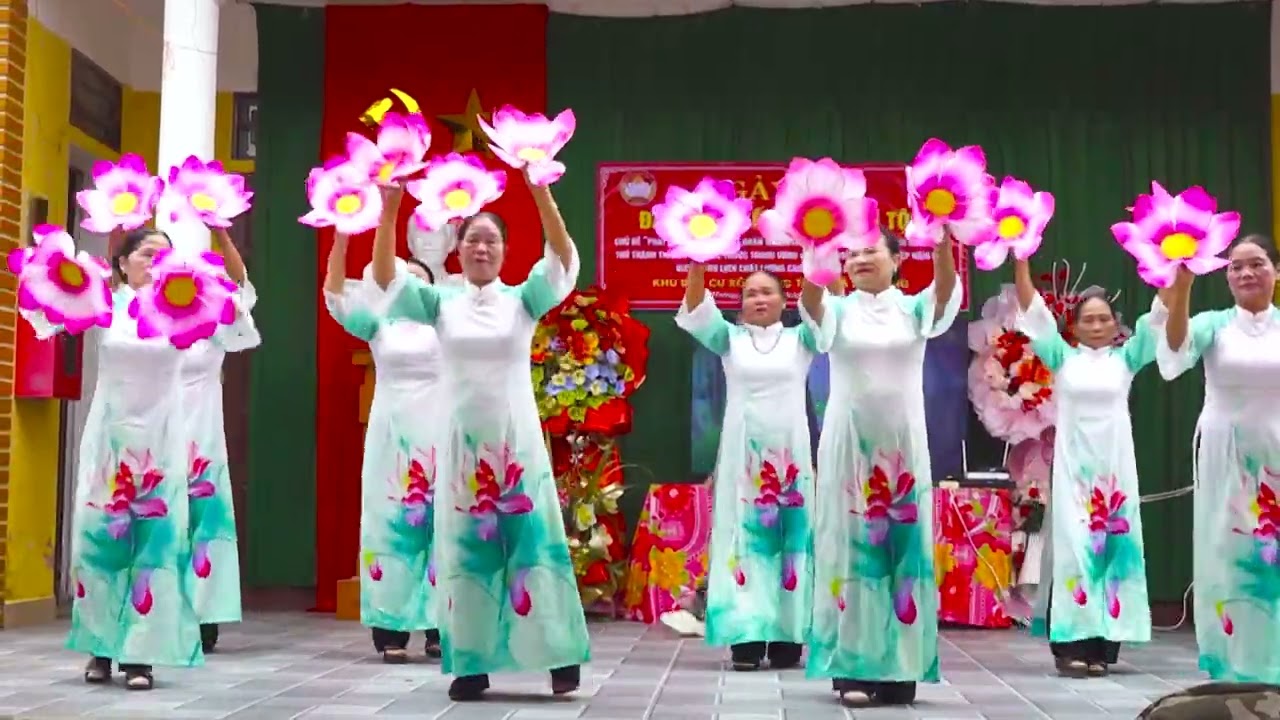 VĂN NGHỆ CHÀO MỪNG NGÀY ĐẠI ĐOÀN KẾT DÂN TỘC - XÓM DŨNG TIẾN XÃ HẢI HƯNG  - Ngày 16 - 11 - 2025