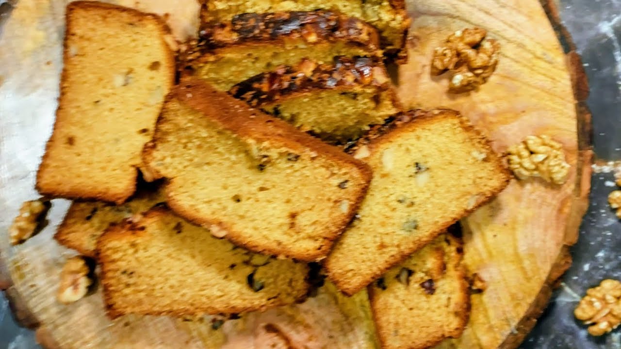 NUTTY, SOFT EGG-FREE WALNUT WONDER CAKE . नटी, मुलायम अंडा-रहित अखरोट केक |