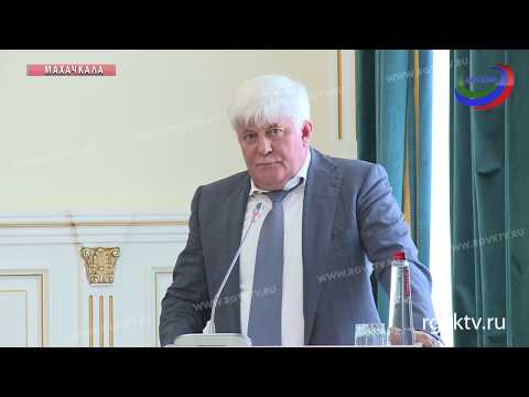 На совещании у главы РД обсудили вопросы ЖХК, незаконные постройки и снижение аварийности на дорогах