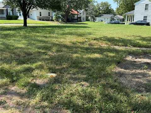 210 S Silver Street, Paola, KS home video tour