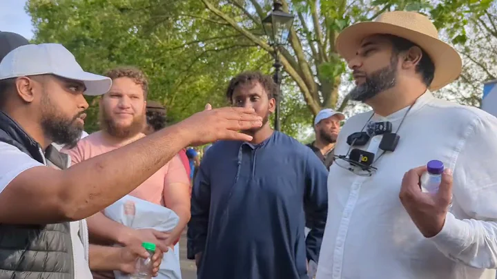 Shia Tries To Provoke Muslim gets SILENCED! Adnan Rashid And Shia Speakers Corner Sam Dawah
