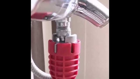 Multi-use pipe wrench. Effortless operation.