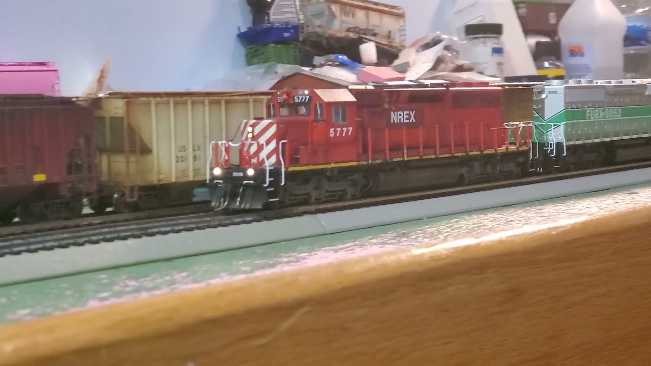 ex CP NREX and FURX SD40-2 leasers on the CERA