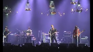Queens of the Stone Age - Suture Up Your Future (live in Paris, 2008)
