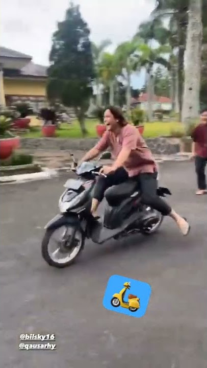 Part pertama Billy setending motor di Trio gabut