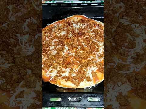 بيتزا بخبز طاكوس