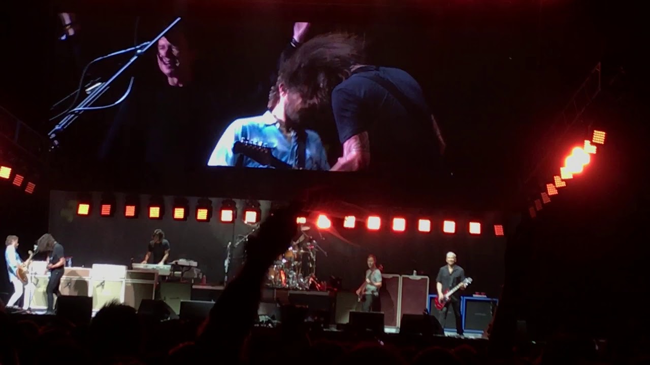 Watch Foo Fighters, Rick Astley Rickroll Tokyo Music Festival