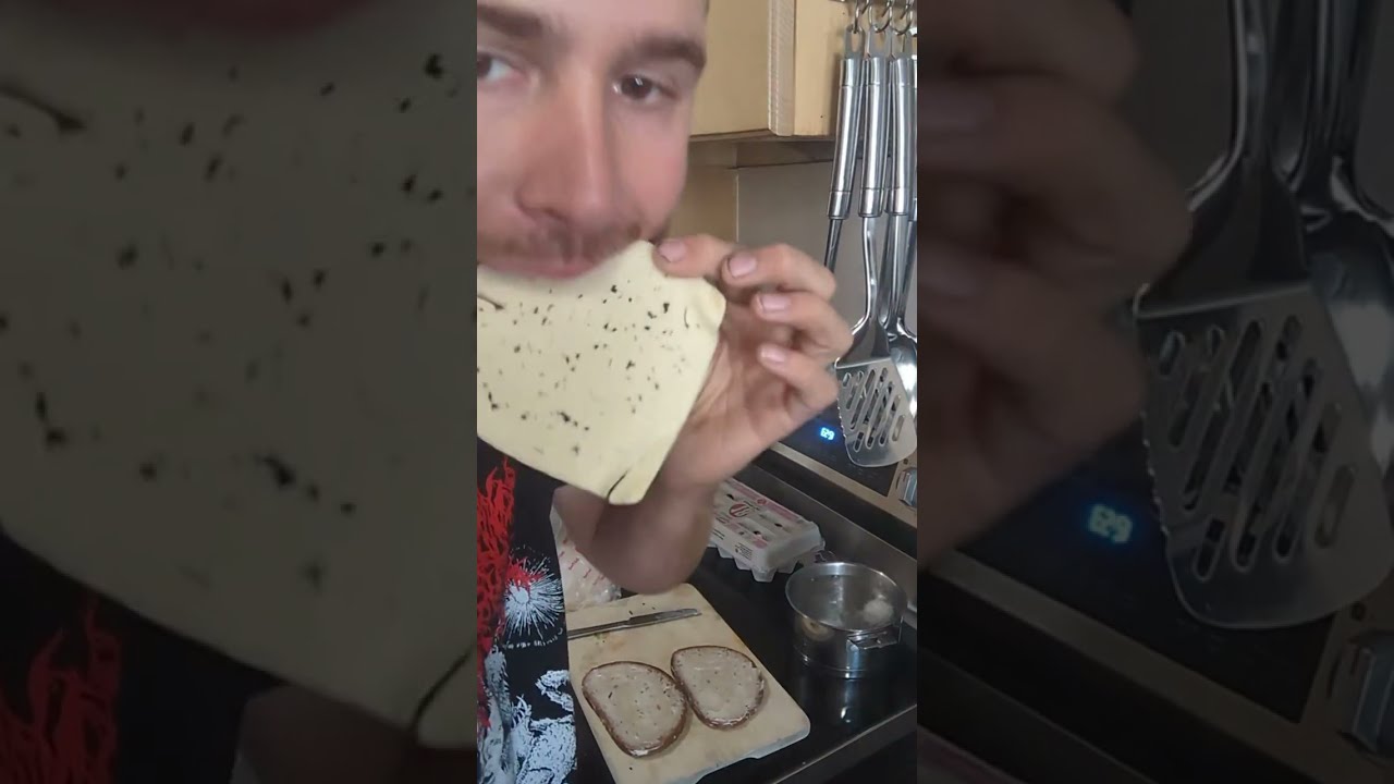 breakfast stream. good morning people 🌞