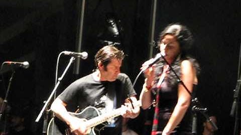 No use for a name Tribute - Feels like home