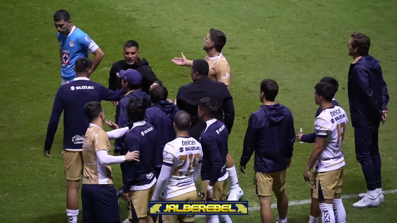 Expulsan a Efraín Juárez y hace un Tuca Ferretti | Cruz Azul vs Pumas