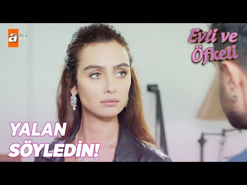 Cihan, Esra'nın gönlünü almaya çalışıyor - Evli ve Öfkeli 4.Bölüm