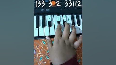 Squid game red light green light on piano