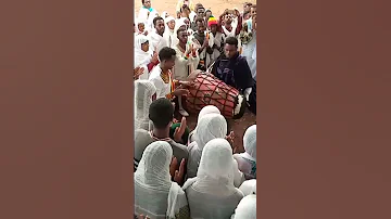 አስገራሚ ብቃት ያለዉ ከበሮ መች 