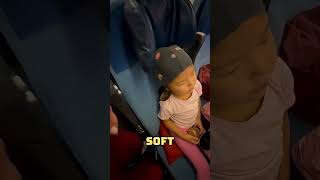 Annenin Bebeği İçin Dahiyane Uçak Hilesi ✈️❤️#shorts