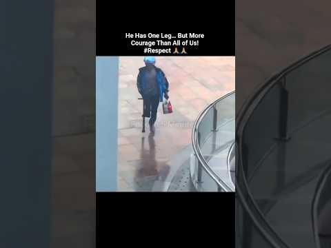 Pain Didn’t Stop Him.. He Delivers Food!! #trending