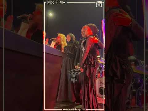 محمد و مصطفي القبطان يحتفلون بعيد ميلاد والدتهم 