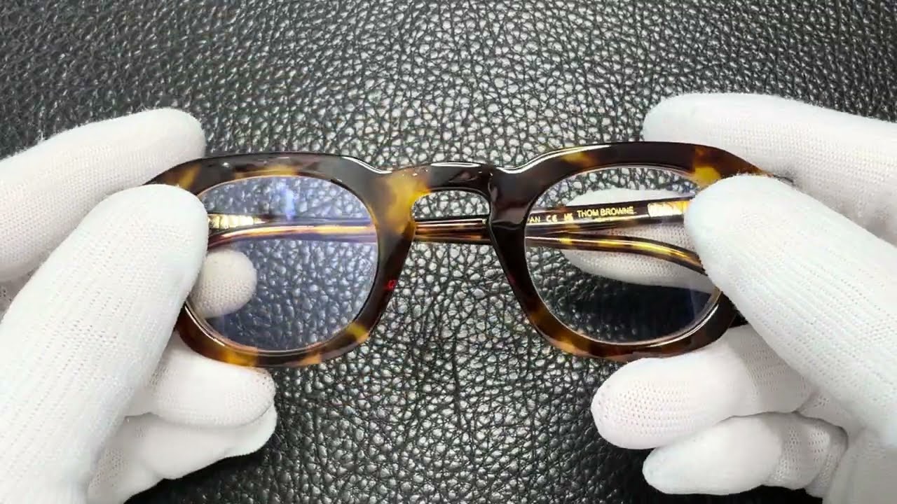 トム・ブラウン ニューヨーク THOM BROWNE. NEWYORK UEO414A-215 - YouTube