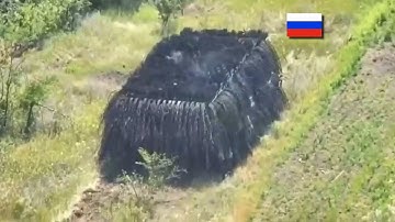 Russian Black Panther Tanks Attack For The First Time.