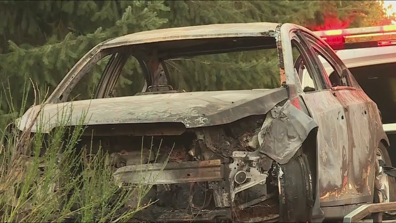 Fire contained after car sparks brush near Salem