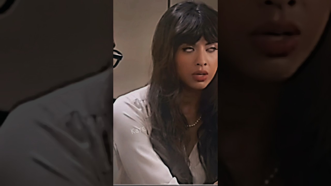 the eye roll purrr 👠👑 