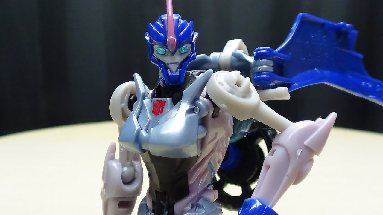 Transformers Prime: Beast Hunters - Meet Arcee