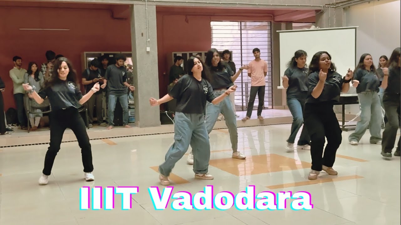 MOD-5 Dance Club | IIIT Vadodara | Seniors Performing on the orientation of the club |
