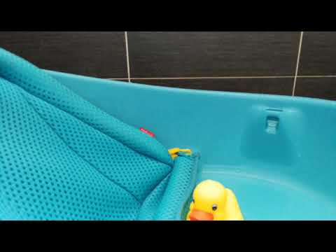 yellow-duck-in-skip-hop---moby-bath-tub-(bath-time)