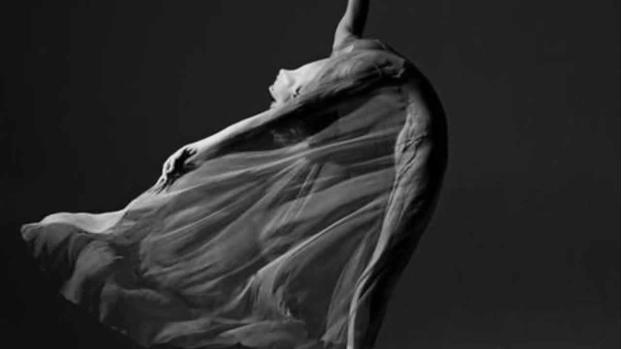 Le Grand Pirouette by Alexandru Ciobanu