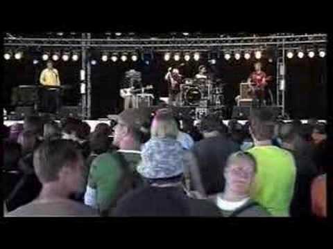 CAKE - Carbon Monoxide (Live at Pinkpop 2005)