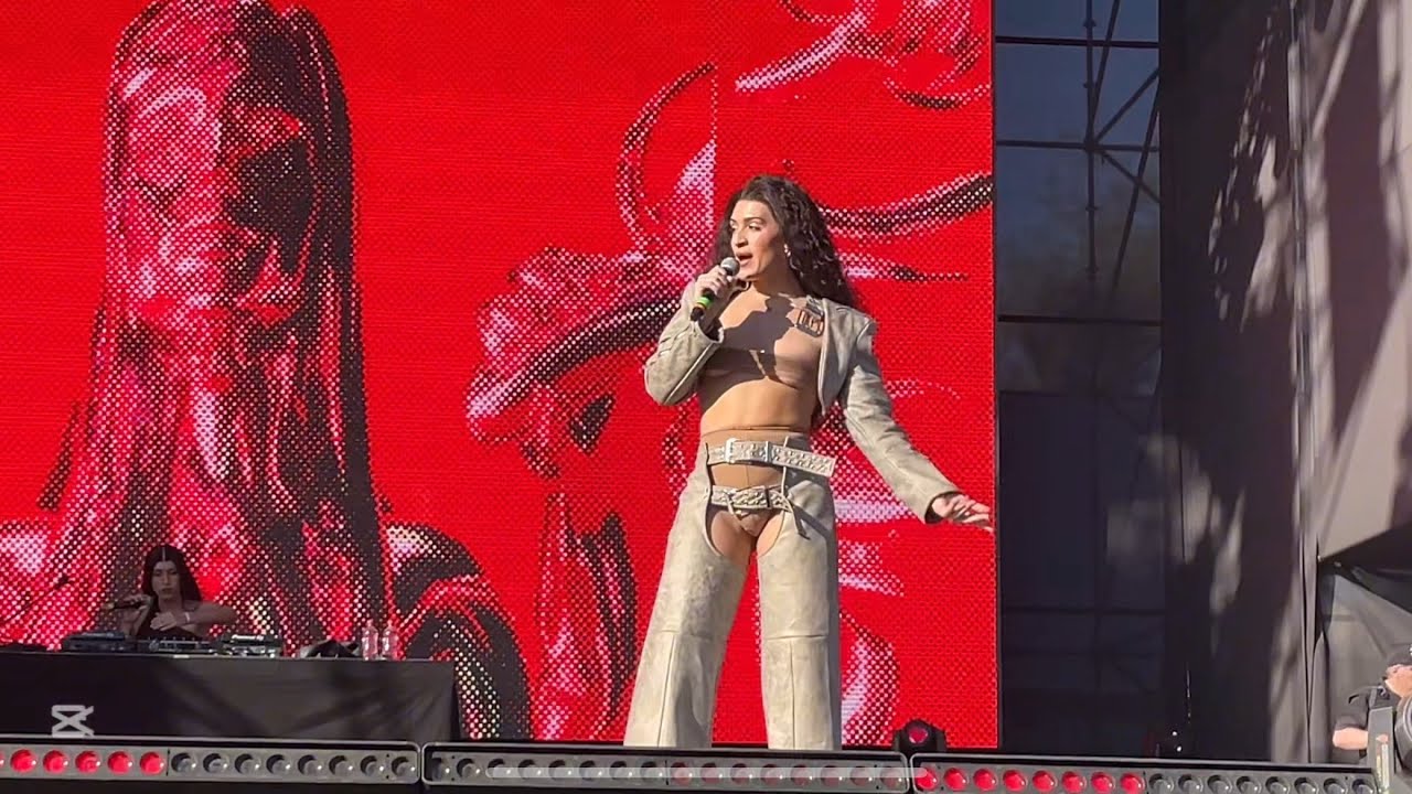 Villano Antillano en Concierto en VIVO Ruidosa FEST Santiago de CHILE , FULL video LA VILLANA