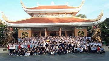 Học sinh trường THPT Nguyễn Văn Cừ cầu nguyện trước kỳ thi