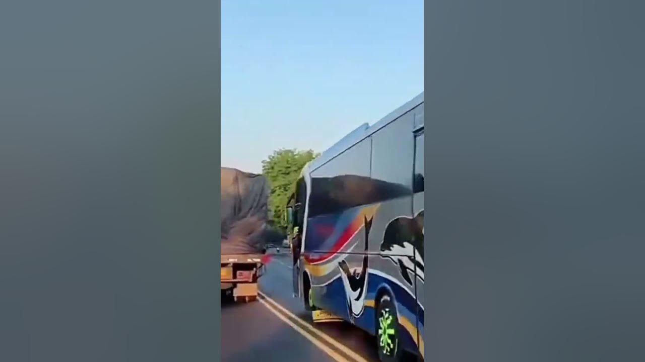 lajur kanan tancap #automobile #busmania @rosalia @AgustinLajeOk @BiS lajur kanan tancap #automobile #busmania @rosalia @AgustinLajeOk @BiS